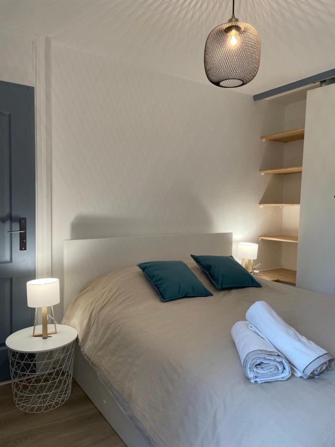 Bel T3 Au 1er Etage Avec Cour Interieure Au Rdc - Marie